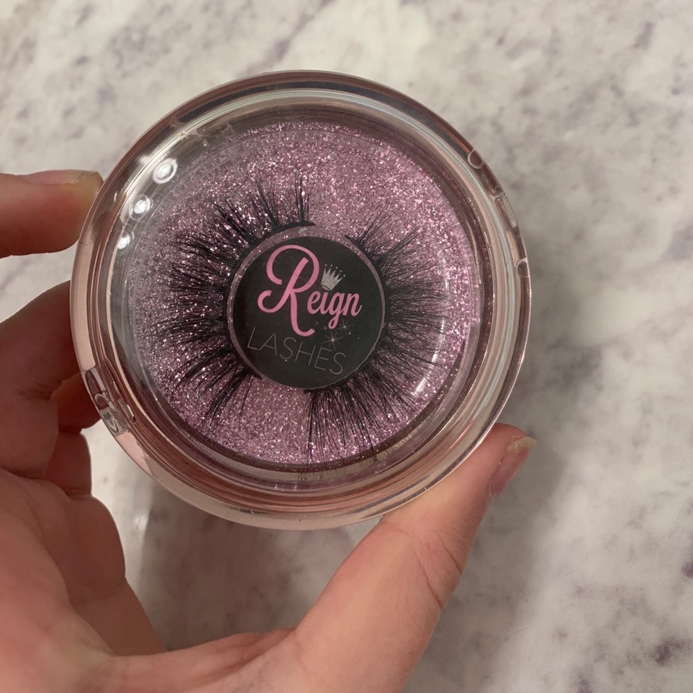 Reign lashes